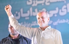 Arab, Muslim leaders fly to Saudi for talks on Mideast wars